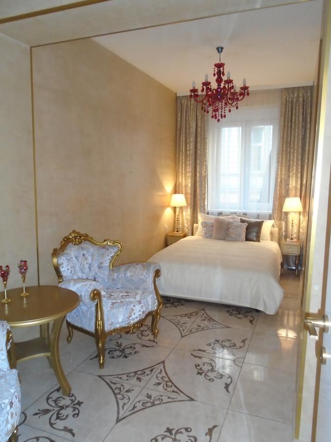 Apartment Bourgeois Belgrado Exterior foto